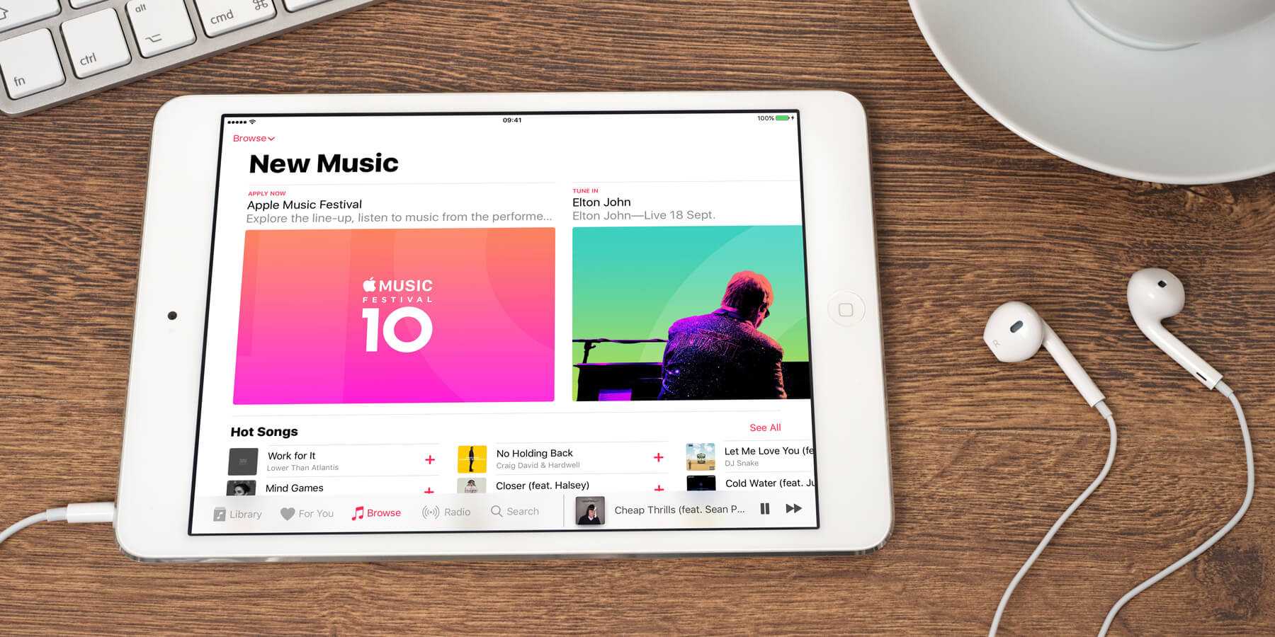 Apple music песни. Apple Music IPAD. Apple Music 2021. Симулятор Apple Music. Apple Music (software).